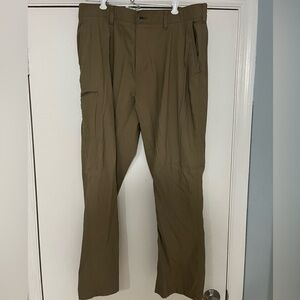 Classic Men's Khaki Chinos